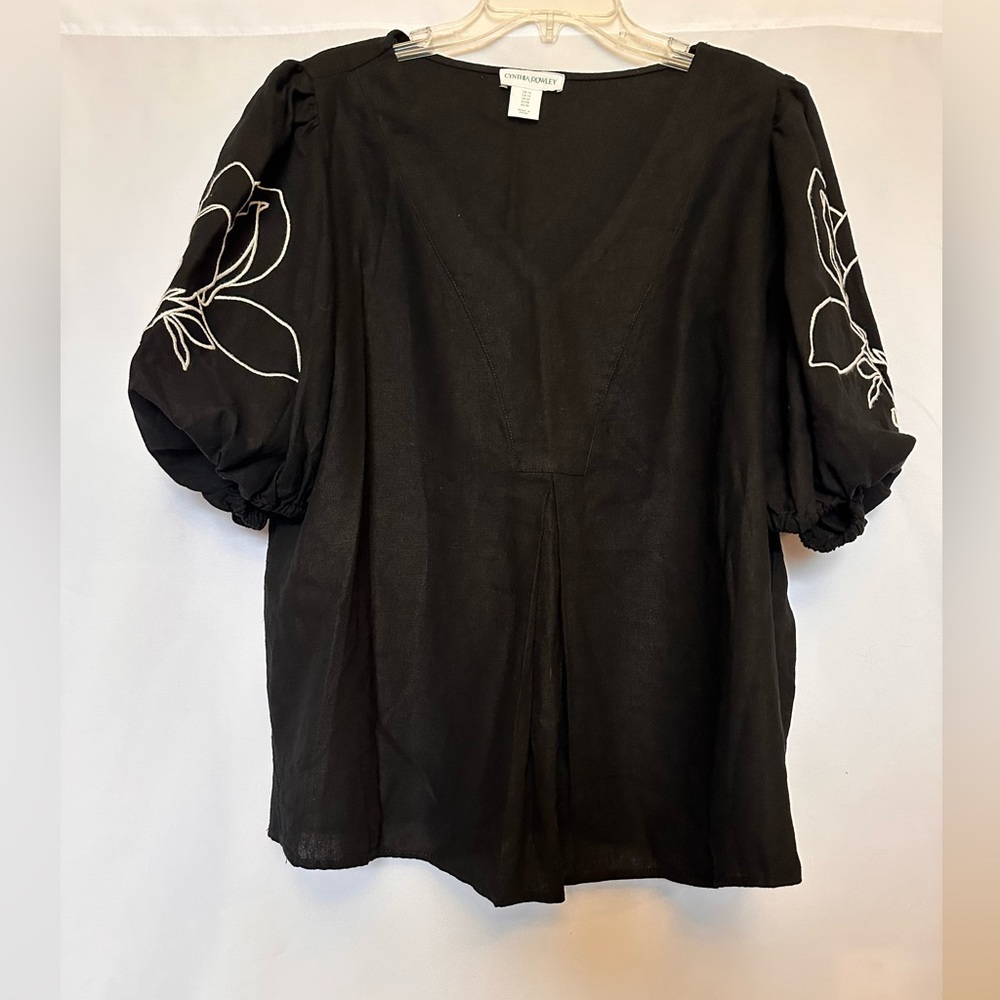 Cynthia Rowley Linen Blend Black Blouse Floral White Embroidery 1X Boho